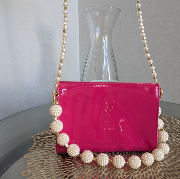 Yves Saint Laurent - Picture 7 of 14